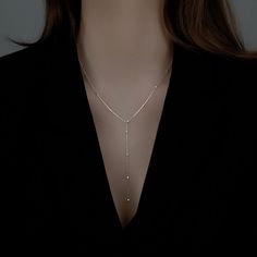 This dainty Lariat Necklace will quickly become one of your favorite pieces of jewelry. It's an excellent item for layering or wearing on its alone. Metal: 925 sterling silver; optional 18k yellow / white / rose gold vermeil Chain style: silver cable chain (from a drop-down menu, select the length of the chain that will go around your neck) Hypoallergenic: nickel-free materials used therefore suitable for those with metal allergies Necklaces Simple, Long Tassel Necklace, Beaded Tassel Necklace, Minimal Necklace, Ziplock Bag, Fringe Necklace, Chains Necklaces, Long Pendant Necklace, Jewelry Choker