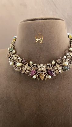 Uncut Jewellery, Heavy Jewelry, Uncut Diamond Necklace, Colored Stone, Blouse Design Models, Royal Jewelry, Diamond Jewellery, Indian Jewellery