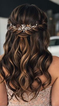 Strike the perfect balance between casual and elegant with these cute and easy half up half down hairstyles designed for medium length hair. These versatile styles are sure to complement any prom dress and make you stand out from the crowd. Hairstyle For Prom Long Hair, Simple Grad Hairstyles, Hair Idea For Prom, Hairstyle For Bridesmaid Medium, Casual Wedding Hairstyles Medium Length, Grad Half Up Half Down Hair, Wedding Hair Bridesmaid Half Up, Prom Hair With Hair Piece, Prom Hair Medium Length Half Up