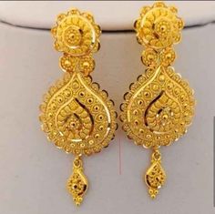 Gold Heavy Earrings, Gold Chandbali Earrings, Gold Chandbali, Mehndi Jewellery, Rajasthani Jewellery, Gold Earrings Indian, Simple Gold Earrings