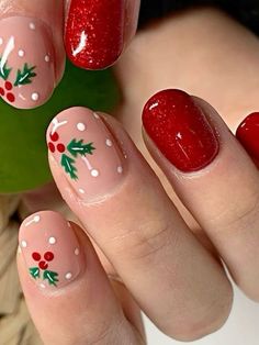 Nail inspo Festive Holiday Nails, Classy Nail Art Ideas, Nail Art Noel, Red Christmas Nails, Festive Nail Art, Manicure Gel, Short Nails Art