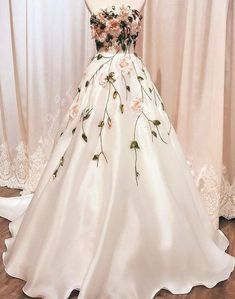 White Prom Dresses, Embroidery Roses, Chic Prom Dresses, White Prom, Flower 3d, Floral Prom Dresses, White Prom Dress, Cute Prom Dresses, Fairytale Dress