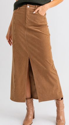 Recommended to size up Corduroy Skirt Midi Skirts Style, Long Skirt Fashion, Midi Length Skirts, Corduroy Skirt, Sweater Skirt, Skirt Fashion, Long Skirt, Mocha, Warm And Cozy