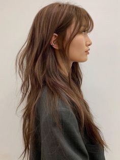 Korean Hair Color, روتين العناية بالبشرة, Haircuts Straight Hair, Haircuts For Long Hair, Hair Inspiration Color, Cut My Hair, Hair Inspo Color, Long Hair Cuts, Aesthetic Hair