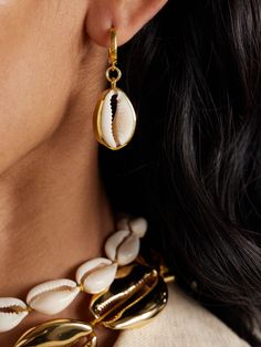 TOHUM draws inspiration from nature and far-flung corners of the world. These 'Concha' earrings feature polished cowrie shells strung on gold vermeil hardware. They're nickel and lead-free, so they're gentle on sensitive skin. Sea Witchery, Jewelry Goals, Pinterest Predicts, Inspiration From Nature, Mermaid Aesthetic, African Earrings, Cowrie Shells, Puka Shell, Funky Earrings