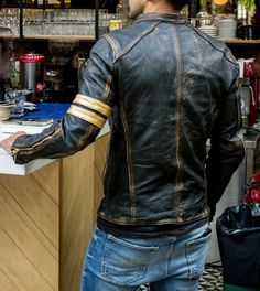 Punk Man, Cafe Racer Leather Jacket, Vintage Cafe Racer, Mens Leather Coats, Motorcycle Leather Jacket, Stand Collar Coat, Leather Coat Jacket, Men Street Fashion, Neue Outfits