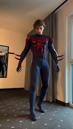 Clawed Gloves, Leotard Outfit, Soccer Videos, Spiderman Outfit, Funny Soccer, Legs Outfit, Spiderman Suits, Spiderman Costume, Spiderman Cosplay