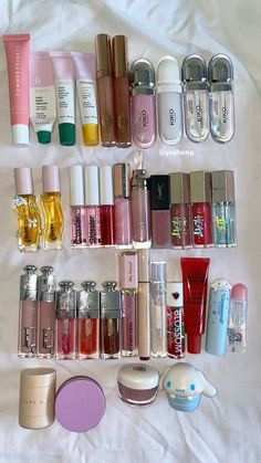 Makeup Drawer, Lip Gloss Collection, Makeup Needs, Pretty Skin Care, Pretty Skin, Makeup Obsession, Makeup Items, Lip Glow