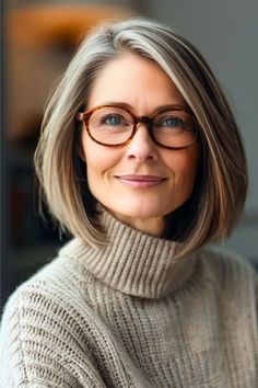 Sleek Bob Hairstyle for Women Over 50 with Glasses. Grey Hair And Glasses, Classic Bob Hairstyle, Perfect Curly Hair, Stacked Bob, Boys Hair, Beautiful Gray Hair, Chin Length, Twitter Artist, Hairstyle Inspiration