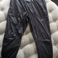 Brand New Nike Pants Mens, Running Pants, Nike Pants, Nike Black, Pants Black, Men's Nike, Black Nikes, Black Pants, Nike Men