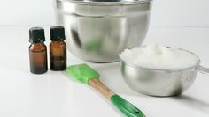 Homemade Vicks Rub with Essential Oils using only 3 Ingredients. All natural, chemical free, and works amazingly well.  Ease your child's congestion with this homemade vapor rub. Homemade Vicks, Vicks Rub, Homemade Vapor Rub, Skincare Homemade, Diy Apothecary, Homemade Essential Oils, Child Health, Homemade Cosmetics