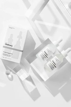 The Ordinary Facial Treatment: Hyaluronic Acid with 2% + B5 (30ml) and The Ordinary Niacinamide 10% + Zinc 1% (30ml) Bundle Face Care Set Ordinary Niacinamide, The Ordinary Hyaluronic Acid, Hyaluronic Acid Serum, Hydrating Cream, Daily Moisturizer, Face Serum, Face Care, Skincare Routine, Hyaluronic Acid