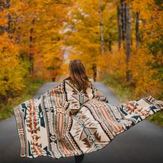 Our wool alpaca blanket is the perfect cozy throw blanket for your everyday adventures. Whether you need a winter blanket or camping bedding for a night under the stars, this reversible handwoven blanket is durable and super soft. It is perfect as a travel blanket, meditation blanket, yoga blanket, sofa blanket or even as a camping blanket. The Aztec style pattern complements rustic decor, southwestern styles, cottage decor and even a modern boho home. As a bonus feature, this woven blanket is reversible ! The Navajo and geo inspired pattern will give your home a touch of travel and adventure. This rustic blanket is ideal for outdoor living and the perfect accent to your outdoor decor or van life. It can also be an original house warming gift or wedding gift ! This lush and cozy throw blan Camping Bedding, Southwestern Blankets, A Night Under The Stars, Handwoven Blanket, Meditation Blanket, Rustic Blankets, Alpaca Wool Blanket, Modern Boho Home, Navajo Blanket