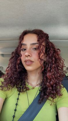 Brown Red Copper Hair Color Curly, Red Lowlights In Brown Hair Curly, Cherry Brunette Curly Hair, Curly Red Hair Highlights, Curly Hair Color Ideas Highlights Red, Maroon Hair Curly, Curly Maroon Hair, Curly Brown Red Hair, Wavy Red Hair Dyed