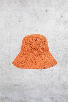 GOLDxTEAL floral straw orange bucket hat. Orange Bucket Hat, Denim Accessories Jewelry, Pink Bucket Hat, 25th Birthday Parties, Straw Bucket Hat, Fur Cardigan, Crochet Design, 25th Birthday, Denim Accessories