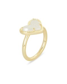 What's not to love about the Ari Heart Gold Band Ring in Iridescent Drusy, defined by an asymmetrical design of one of the world's most iconic symbols? Pretty Promise Rings Gold, Birthday Wishlist For Teens, Kendra Scott Rings, Preppy Ring, Kendra Scott Ring, Iconic Symbols, Heart Band, Preppy Jewelry, Kendra Scott Earrings