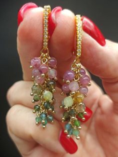 Chandelier Earings, Diy Earrings Dangle, Wire Wrap Jewelry Designs, Beaded Earrings Diy, Earrings Making, Handmade Jewelry Tutorials, Bracelet Tutorial, Cluster Earrings, Gems Jewelry