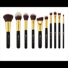 New Professional Makeup Brushes Now We All Know How Important Brushes Are When Creating A Flawless Look. This Set Includes Every Brush You Need. Time For An Upgrade You Won’t Regret It And You Will Notice The Difference When You Are Applying. Great Gift Idea For Any Special Women In Your Life. Professional Makeup Brushes, Makeup Tools Brushes, Professional Makeup, Makeup Brushes, Womens Makeup, Great Gifts, How To Apply, Makeup, Women Shopping