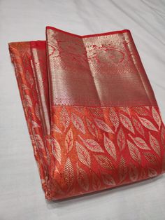 Sarees Combination, Mangalagiri Sarees, Unique Saree, Dhakai Jamdani Saree, Brocade Saree, Rangoli Side Designs, New Saree Designs, Silk Sarees With Price, Wedding Saree Blouse Designs