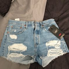 So So Cute Size 30, Just A Little Small On Me! Short Blue Jean Shorts, Summer Jean Shorts Outfit, Distress Shorts, Tokyo Outfits, Roxie Hart, Jean Short Outfits, Levis Denim Shorts, Summer Shorts Outfits, 16 Dress