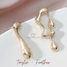 Eye-catching irregular dripping melted metal designed earrings instantly make you shine as a star! Subtle and elegance. Get FREE SHIPPING here: https://taylorandfeather.com/ ♛ Size: Eardrop Length: 0.9″-1″ ; Width: 0.4″ ♛ Sold as a pair. ♛ Color: Gold ♛ Material: Stainless Steel ♛ Made in Brooklyn, NY. ♛ Great gift for your loved ones. ♛ Lightweight, fashionable and stylish. Always remember: you're not settled to fit in, you're born to stand out Melted Metal, Melting Metal, Pom Pom Earrings, Wax Carving, Lost Wax, Brooklyn New York, Fur Pom Pom, Metal Design, Always Remember