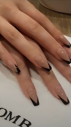 Dinner Dance Nails, Nails Acrylic Aesthetic Grunge, 222 Tattoo Wrist, Black Formal Nails Classy, Grunge Acrylic Nails Aesthetic, Acyrilics Nails Ideas, Simple Edgy Nails, Dark Valentines Nails, Black Elegant Nails