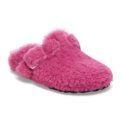 Boston Big Buckle Shearling Fuchsia Tulip | BIRKENSTOCK Shearling Slippers With Textured Footbed And Round Toe, Winter Shearling Slippers With Textured Footbed, Winter Shearling Mules, Pink Round Toe Clogs For Winter, Pink Winter Clogs, Sheepskin Clogs, Boston Big Buckle, Fye Outfits, Slay Fits