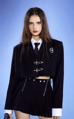 Look Grunge, Stage Outfit, Cropped Blazer, 가을 패션, Classic Dress, Stage Outfits, Looks Style, Looks Vintage, Wearing Dress