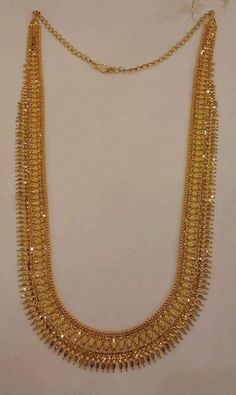 Long Necklace Gold Indian Jewelry Sets Simple, Gold Jewellery Long Necklace, Gold Jewellery Design For Bride, Gold Necklace Design Indian, Aram Design Gold, Wedding Gold Necklaces For Bride, Simple Gold Long Necklace Designs, Jewelry Design Necklace Gold Long, Gold Jewels Design Long Necklace