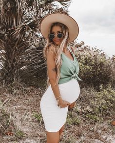 #39weekspregnant! This little baby bun is almost done ⏲👶🏼 Kelsey Floyd, Pregnant Outfit, Prego Outfits, Baby Mode, Boho Maternity, Preggo Fashion, Cute Maternity Outfits, Maternity Swimsuit, Stylish Maternity Outfits