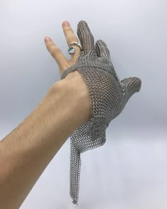 Stile Kylie Jenner, Instagram Baddie, Chain Mail, Arm Warmers, High Fashion, Gloves