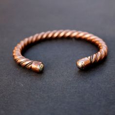 Copper Work, Blacksmith Jewelry, Memory Wire Rings, 2024 Lookbook, Wire Cuff Bracelet, Jewelry Hacks, Horseshoe Projects, Copper Bracelets, Wire Cuff