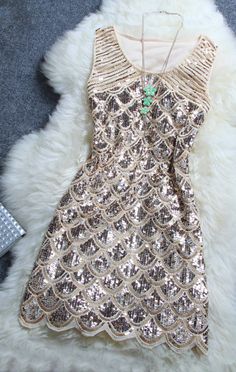 Stylish Beaded Sequined Dress Silver Clothing, Vegas Party, Great Gatsby, Fancy Dresses, Look Chic, A Dress, Gatsby, Sequin Dress, Party Dresses