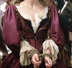 Milady De Winter, Kino Box, Elizabeth Swann, Period Clothing, The Pirate King, Princess Aesthetic, Fantasy Clothing, Fantasy Fashion