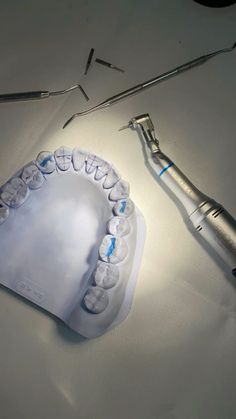 #dental #dentist #dentalcare #dentalhealth #dentalclinic #dentalhealthcare #dentalstudentaesthetics #student #studying #studentlife #dentalstudent Dentistry Student Aesthetic, Dentist Student Aesthetic, Dentist Student, Dental Photos, Dental Hygiene Student, Dental Decay, Remedies For Tooth Ache