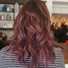 Color: Chocolate Mauve...love!!!!! See this Instagram photo by @lindatjr • 158 likes Chocolate Mauve Hair, Hair Color 2017, Beauty Hair Color, Colors Hair, Lilac Hair, Red Highlights, Ombré Hair