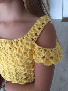 Beau Crochet, Crop Top Pattern, Stylish Crop Top, Crochet Crop Top Pattern, Patterned Crop Top, Crochet Ladies Tops, Crochet Tops Free Patterns, Crochet Girls, Crochet Halter