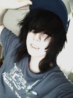 Skater Guy Haircut, Emo Selfie Poses, Fluffy Emo Boy Hair, Emo Scene Hair Boy, Scene Hair Short, Scene Boy Hair, Short Emo Hair, Emo Boy Hair, Emo Haircuts