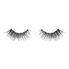 Glamnetic's seamlessly refined Vixen Magnetic Lashes provide a wispy effect to mimic the look of your natural lashes. How to use: Apply magnetic liner on lash line and adhere lashes to liner. Press lashes down onto magnetic liner to ensure magnets make a good connection. To remove, gently peel off lashes from either corner. Cleanse skin with oil-based makeup remover. To reuse, clean magnets by gently scratching off dried magnetic liner. Use makeup remover to clean off remnants, if any. Do not we Magnetic Eyelashes No Glue, Winged Lashes, Oil Based Makeup Remover, Big Eyelashes, Caviar Nails, Subtle Cat Eye, Wispy Lashes, Magnetic Lashes, Magnetic Eyelashes