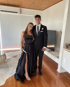 Black Suit And Black Dress Couple, Winter Ball Couple Outfits, All Black Couple Outfit Formal, Matching Formal Outfits For Couples Prom Dresses, Couple Ball Outfit, Black Dress And Suit Couple, Black Prom Dress Matching Suit, Black Prom Dresses Couple, Gala Couple Outfit