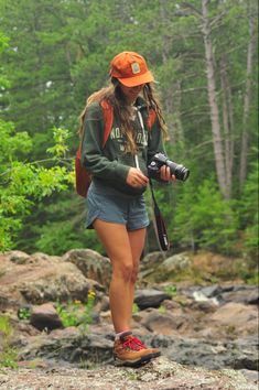 Granola Girl Outfits, Granola Outfits, Granola Style, Hiking Outfit Spring, Hiking Outfits, Hiking Outfit Women