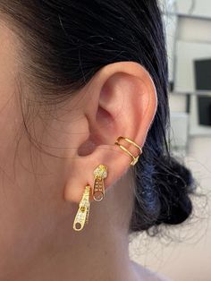 925 sterling silver Vermeil gold zipper stud earring. AAA cubic zirconia cadium nickel lead free Zipper Earrings, Dope Jewelry Accessories, Dope Jewelry, Funky Jewelry, Jewelry Lookbook, Gold Zipper, Stud Earring, Piercing Jewelry, Cute Jewelry