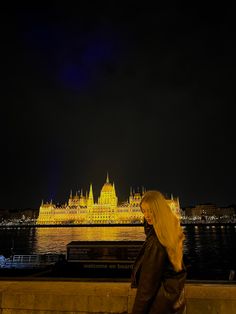 budapest | inspo | aesthetics | travel | photo spots in budapest | girl | fashion Budapest Fashion, Abroad Outfits, Budapest Aesthetic, Pinterest Girlies, Europe 2024, Bridge Photography, Tunnel Vision, Dream Trip, Travel Photo