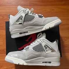 Jordan 4 Frozen Moments Size 9mens, Size 10.5womens Worn Once Near Perfect Condition(Has A Bit Of Sock Lint) Comes With Box I’m Selling Them Because I Don’t Wear Them And They’re Just Sitting All Sales Final Send Offers! Bedazzled Shoes, Jordan Grey, Jordans For Men, Sneakers Men Fashion, Jordan Shoes, Cute Shoes, Frozen, Men's Shoes, Socks