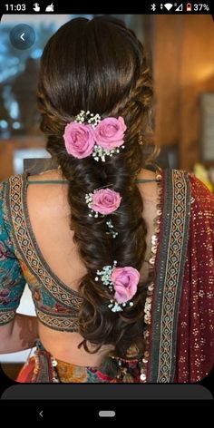 Chotla Hairstyles Wedding, Floral Hairstyles, Floral Hairstyle, Reception Hairstyle, Engagement Hairstyle, Hair Gajra, Messy Braided Hairstyles, Reception Hairstyles, Lehenga Hairstyles