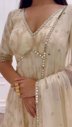 Salwar Kurta Designs, Salwar Kurti, Stylish Kurtis Design, Fusion Wear, Trendy Outfits Indian, Churidar Designs, Simple Kurta Designs, Simple Kurti Designs, Designer Kurti Patterns