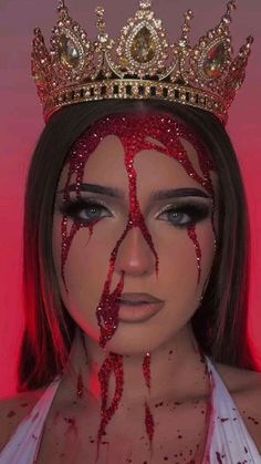 Crazy Halloween Makeup, Queen Halloween Costumes, Rhinestone Makeup, Creepy Halloween Makeup, Cute Halloween Makeup, Halloween Makeup Pretty, Slay Queen, Pretty Halloween Costumes, Halloween Eye Makeup