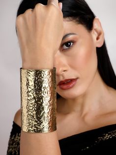 Looking for the best ladies bracelet online in India? Shop with us and buy this gorgeous hammered handcuff from our collection of customized and handmade products. Hammered Cuff is a handmade and handcrafted piece with brass by local artisans across India. *Handmade and handcrafted products come with minor irregularities that are an attribute of their handmade nature. It is not seen as a defect but makes it more treasured and unique. Size: This cuff is adjustable and fits average to big wrists. Dispatch: The product is ready to be dispatched and will be dispatched in 24 to 48 hours. Please consider adding my shop to your favorites list in order to stay updated on the latest creations as they become available. Feel free to contact me in case of any queries! Follow us on Instagram: https://w Brass Jewelry Handmade, Thigh Jewelry, Brass Jewellery Handmade, Hand Cuff Bracelet, Ladies Bracelet, Open Cuff Bracelet, Brass Cuff, Hammered Brass, Handcrafted Bracelets