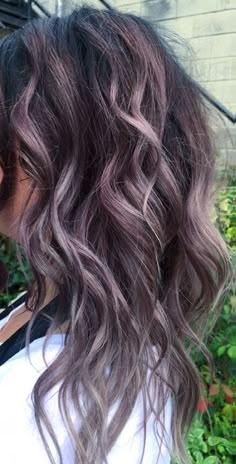 Hair Colors That Hide Gray, Brown Hair With Lilac Highlights, Lilac Hair Highlights Brown, Dark Brown Hair With Lilac Highlights, Light Brown Hair With Lilac Highlights, Brown Hair Lilac Highlights, Dusty Lavender Hair, Lavender Hair Color Ideas, Lavender Hair Colors