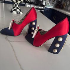 Great Condition Gucci Heels Size 39 Funky Footwear, Funky Heels, Carrie Bradshaw Style, Statement Heels, Gucci Heels, Creative Shoes, Fashion Shoes Heels, Shoes Gucci, Women Heels